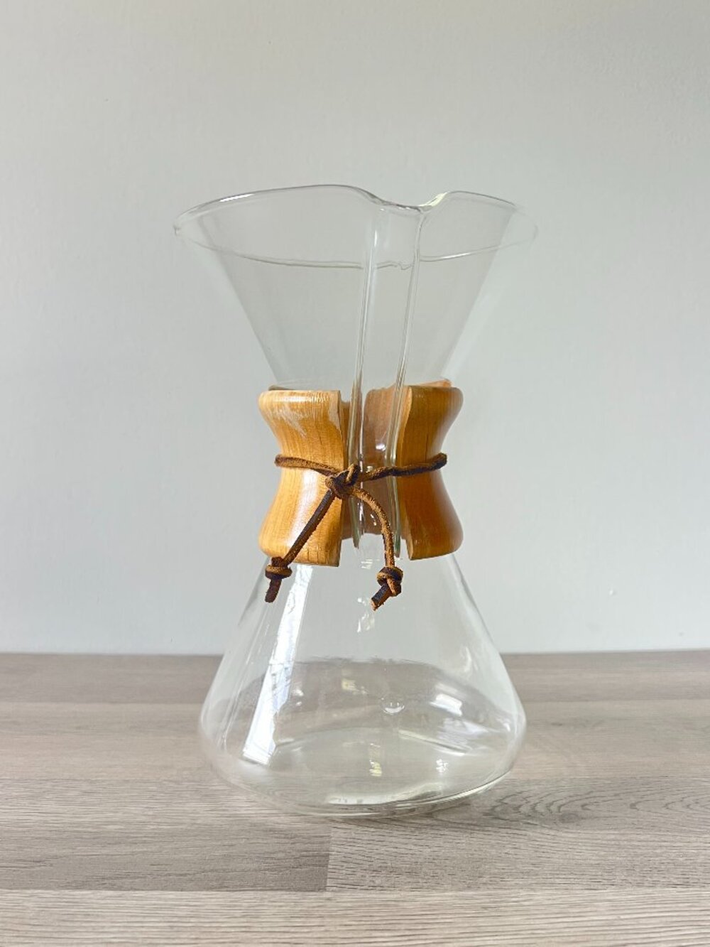 Vintage Chemex Classic Series Pour-Over Glass Coffeemaker 6 Cup